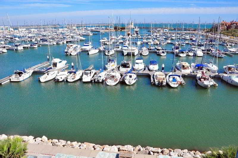 Suites Puerto Sherry Эль-Пуэрто-де-Санта-Мария Экстерьер фото