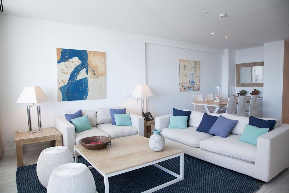 Suites Puerto Sherry Эль-Пуэрто-де-Санта-Мария Экстерьер фото